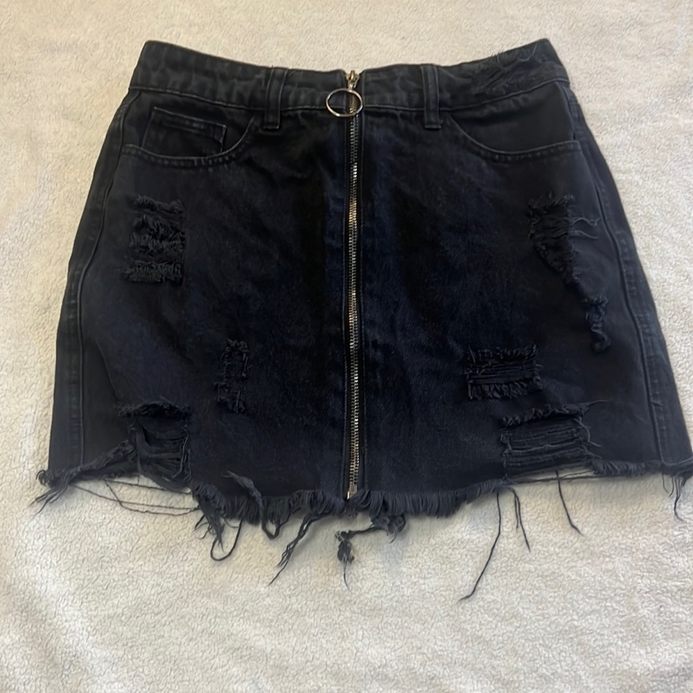 Forever 21 black denim distressed zipper front mini skirt